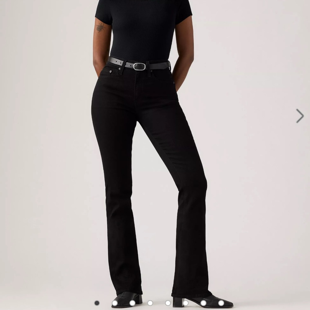 Levi’s 725 High Rise Bootcut